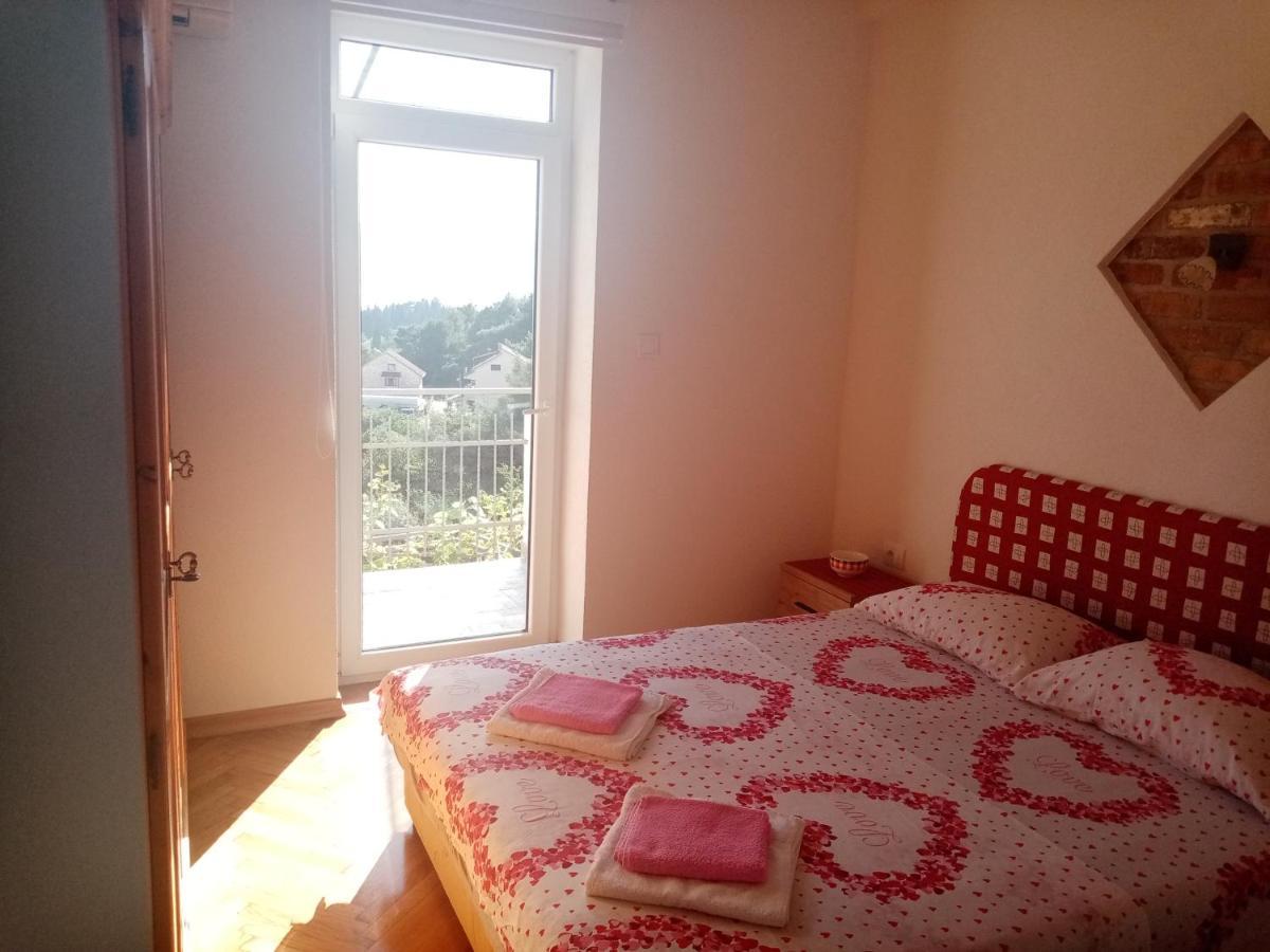 Apartmani Bosco Τίβατ Εξωτερικό φωτογραφία